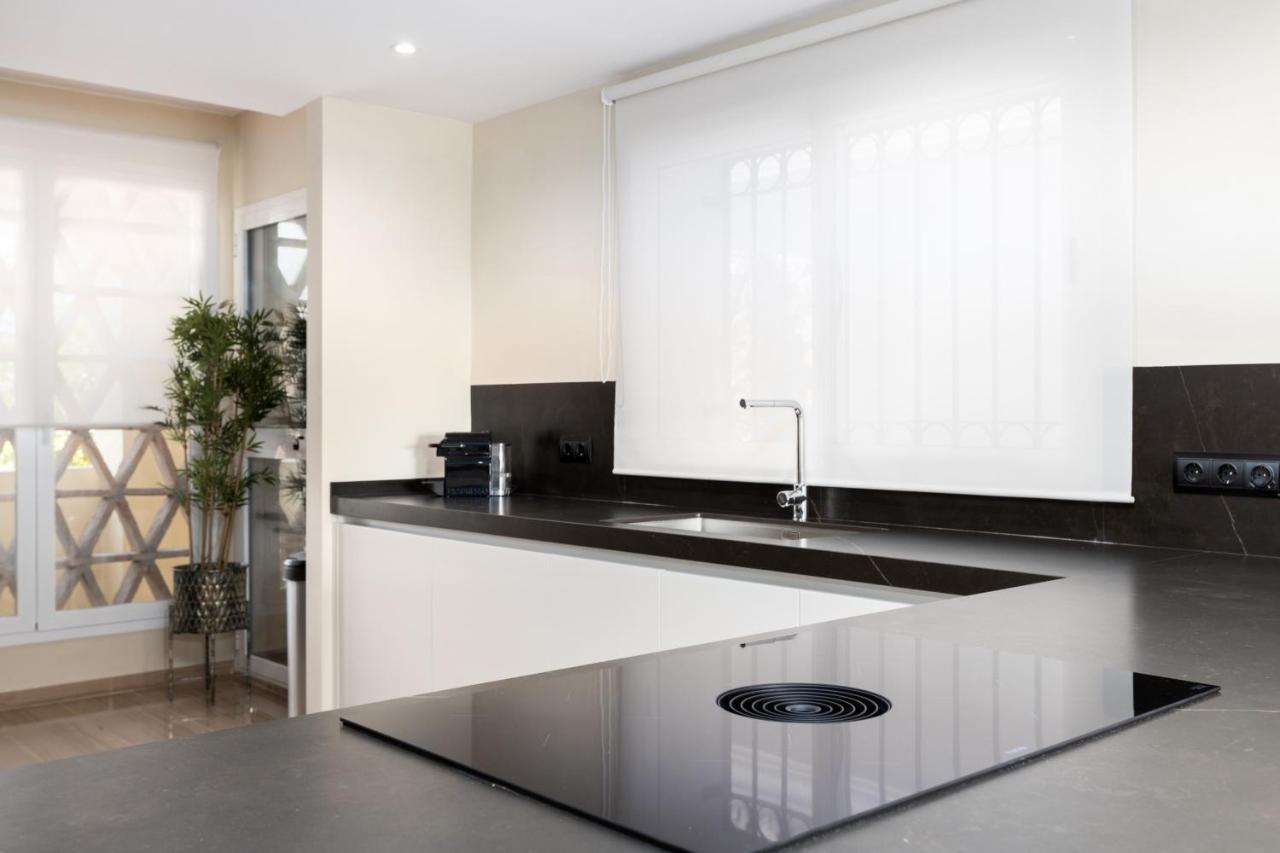 Homeforguest Front Line Beach Apartment In Hacienda Playa 马尔韦利亚 外观 照片