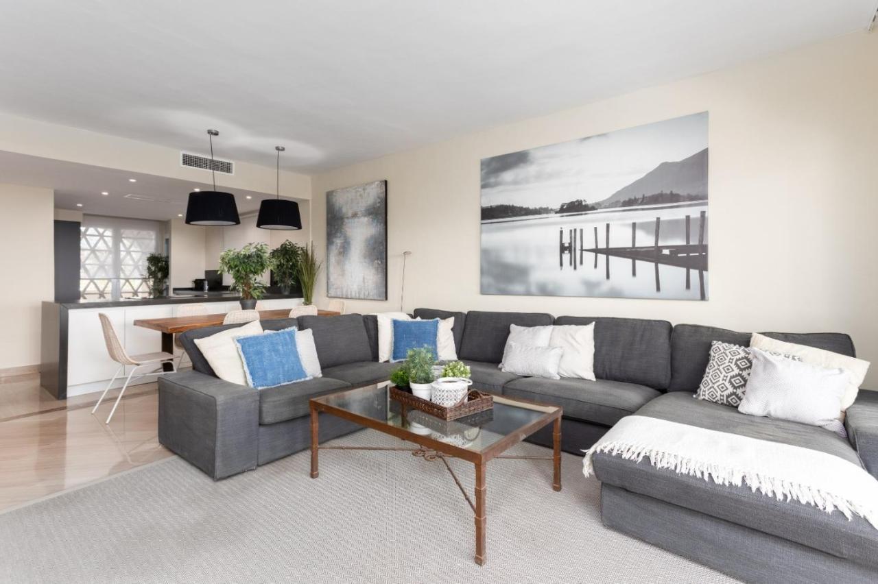 Homeforguest Front Line Beach Apartment In Hacienda Playa 马尔韦利亚 外观 照片