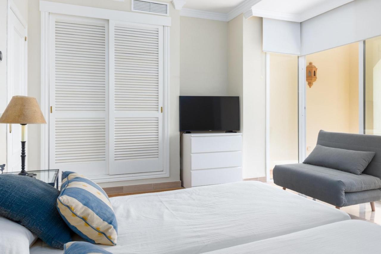 Homeforguest Front Line Beach Apartment In Hacienda Playa 马尔韦利亚 外观 照片